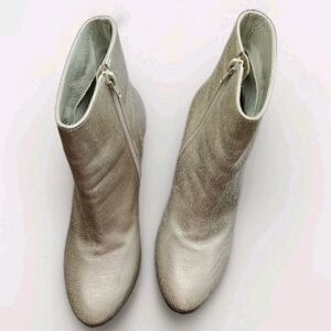 Matisse Gold Leather Heeled Chelsea/Caty? Boots/Booties Brazil 9.5 B Ladies